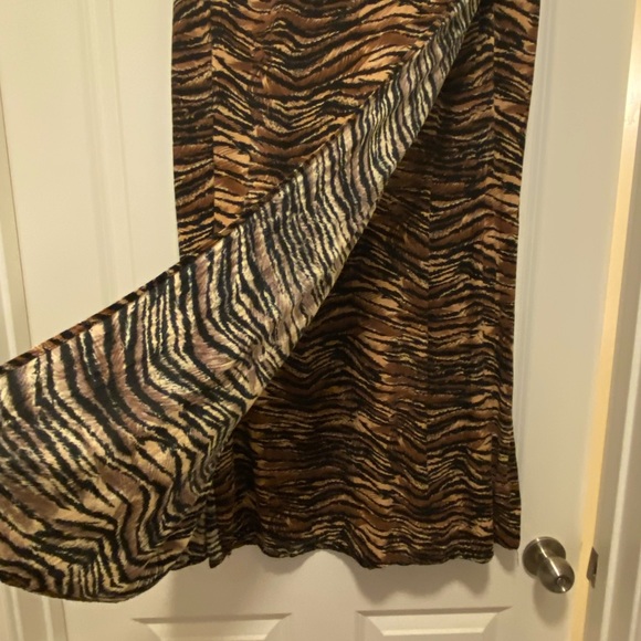 Tiger printed skirt - Picture 3 of 6